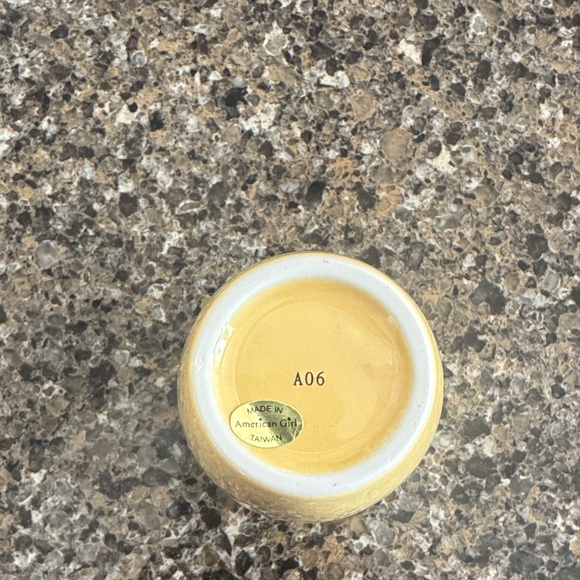 American Girl Kit's Birthday Yellow Ceramic Vase Only - Picture 2 of 2